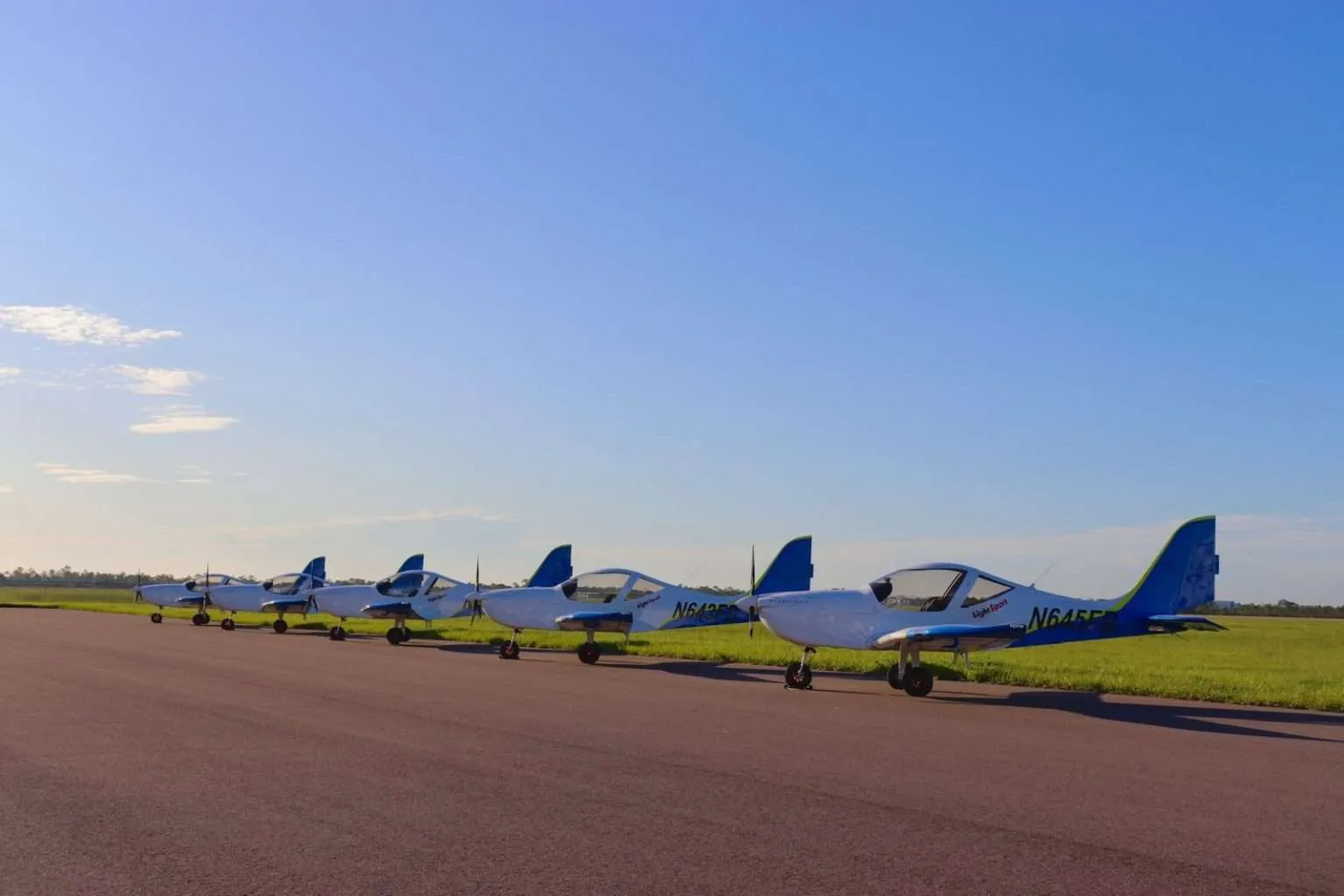 Evektor aircraft fleet at airfield